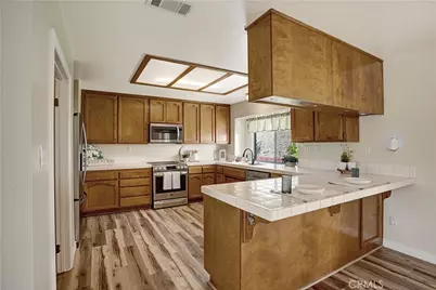 22196 Hoofbeat Way, Canyon Lake, CA 92587 - Photo 11