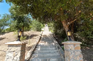 21128 Via Los Laureles, Murrieta, CA 92562 - Photo 49