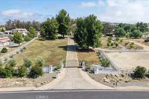 37626 Avenida La Cresta, Murrieta, CA 92562 - Photo 9