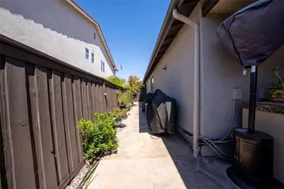 24037 Via Alisol, Murrieta, CA 92562 - Photo 35