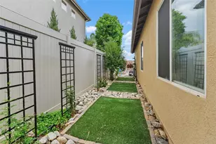 25346 Robinson Creek Ln, Menifee, CA 92584 - Photo 33