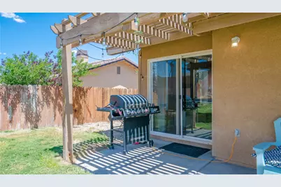 5228 Verenda, 29 Palms MCB, CA 92277 - Photo 35