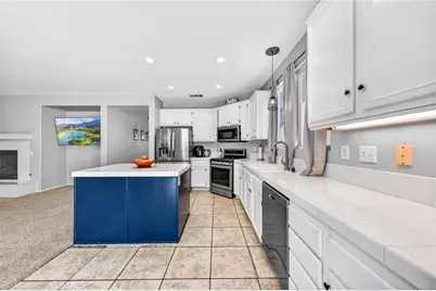 31619 Rosales Avenue, Murrieta, CA 92563 - Photo 11