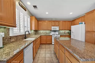 26110 Shady Brook, Murrieta, CA 92563 - Photo 5