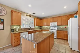 26110 Shady Brook, Murrieta, CA 92563 - Photo 5