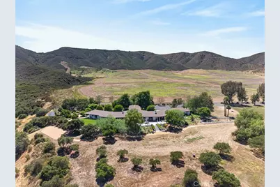 42942 Dawnwood, Murrieta, CA 92562 - Photo 9