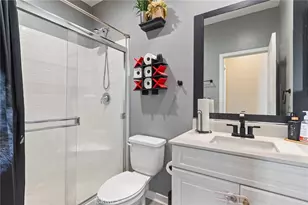 31409 Darlington Oak Dr, Winchester, CA 92596 - Photo 9