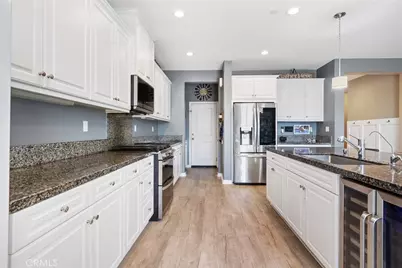 31409 Darlington Oak Drive, Winchester, CA 92596 - Photo 9