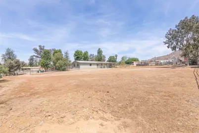 25340 Sultanas, Homeland, CA 92548 - Photo 23