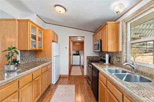 25340 Sultanas, Homeland, CA 92548 - Photo 9