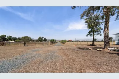 28736 Warren, Hemet, CA 92545 - Photo 47
