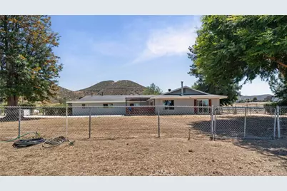 28736 Warren, Hemet, CA 92545 - Photo 25