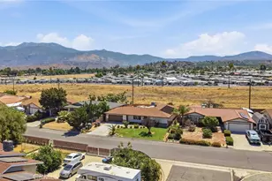 25894 Fore Dr, Hemet, CA 92544 - Photo 3