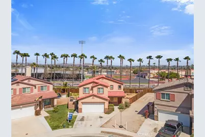 30024 Victoria, Lake Elsinore, CA 92530 - Photo 19