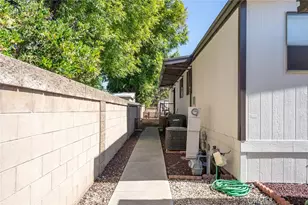1778 Burr Oak Way, Hemet, CA 92543 - Photo 3