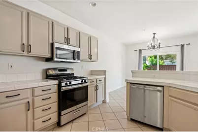 39951 Millbrook Way #B, Murrieta, CA 92563 - Photo 9