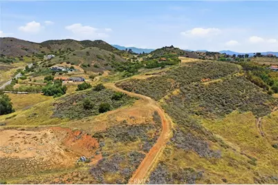 995 Via Feliz, Murrieta, CA 92562 - Photo 3