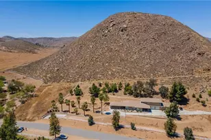 26677 California, Winchester, CA 92596 - Photo 1