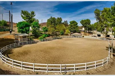 22376 W San Joaquin, Canyon Lake, CA 92587 - Photo 69