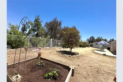 13366 Knollwood Drive, Corona, CA 92883 - Photo 23