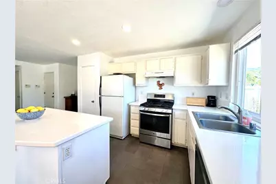13366 Knollwood Drive, Corona, CA 92883 - Photo 9