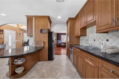 5621 Vonnie Ln, Cypress, CA 90630 - Photo 13