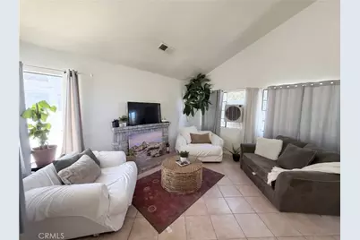 15660 Lake Ridge Road, Lake Elsinore, CA 92530 - Photo 3