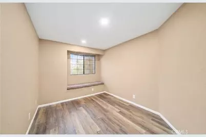 15660 Lake Ridge Road, Lake Elsinore, CA 92530 - Photo 11