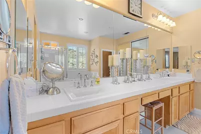 21124 Cross Creek Drive, Saugus, CA 91350 - Photo 39