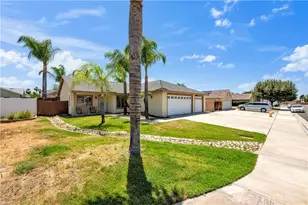 42849 Seal Rock Ct, Hemet, CA 92544 - Photo 9