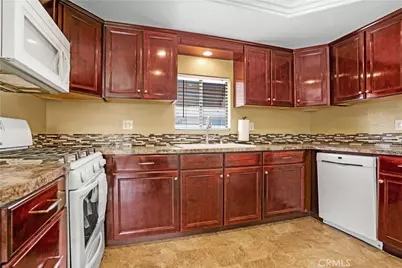 34230 Tractor Trail, Wildomar, CA 92595 - Photo 9