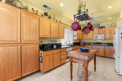 40145 Colony, Murrieta, CA 92562 - Photo 13