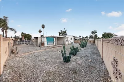 143 Palomar, San Jacinto, CA 92582 - Photo 41