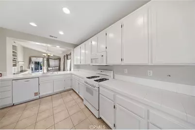 29303 Hidden Lake Drive, Menifee, CA 92584 - Photo 11