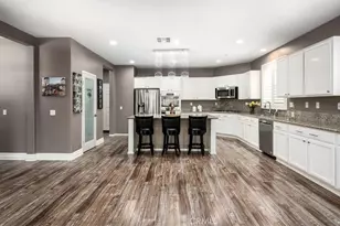 30881 Bristly Ct, Murrieta, CA 92563 - Photo 11