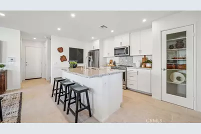 16223 Lumia Way, Fontana, CA 92336 - Photo 7