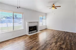 25557 White Oak Dr, Hemet, CA 92544 - Photo 9