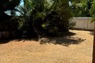 629 E Latham Ave, Hemet, CA 92543 - Photo 9