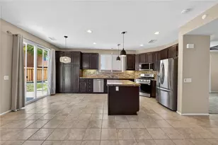 38390 Magdelena St, Murrieta, CA 92563 - Photo 9