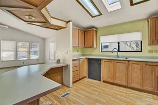 1275 Bishop Dr, Hemet, CA 92545 - Photo 11