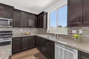 30536 Astoria Ln, Murrieta, CA 92563 - Photo 11