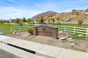 28473 Pinon Ct, Winchester, CA 92596 - Photo 33