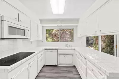 12729 Jolette Avenue, Granada Hills, CA 91344 - Photo 11