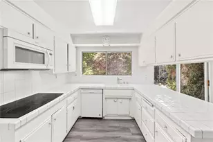 12729 Jolette Ave, Granada Hills, CA 91344 - Photo 11