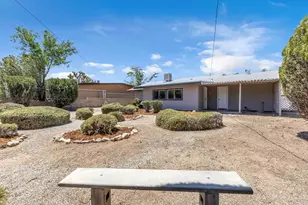 7725 Shawnee, Yucca Valley, CA 92284 - Photo 41