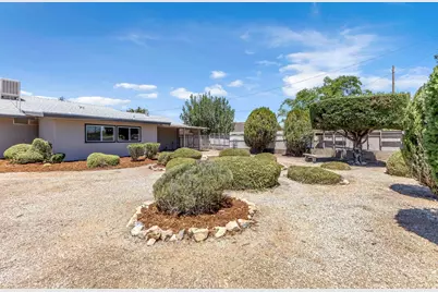 7725 Shawnee, Yucca Valley, CA 92284 - Photo 43