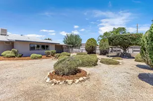 7725 Shawnee, Yucca Valley, CA 92284 - Photo 43
