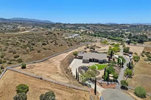 37395 Eden Garden Ct, Temecula, CA 92592 - Photo 3