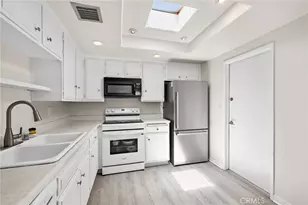 38750 Via Las Flores, Murrieta, CA 92563 - Photo 31