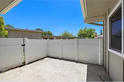 38750 Via Las Flores, Murrieta, CA 92563 - Photo 39